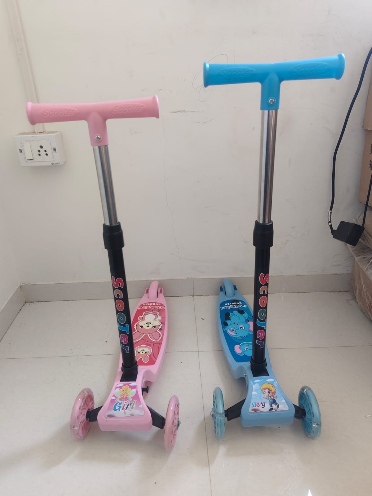 Kids 3-Wheel LED Scooter